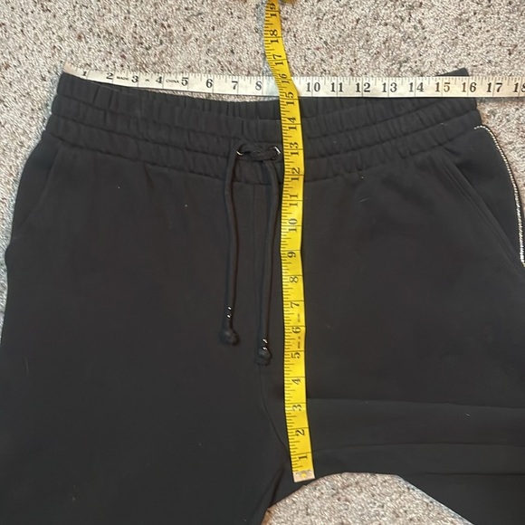 Victoria’s Secret On Point Woman’s Black Bling Joggers Size Large - Picture 8 of 9